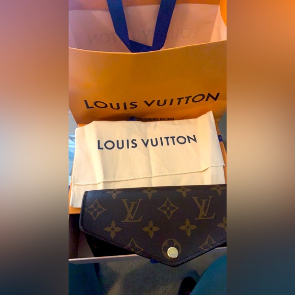 Louis Vuitton Sarah wallet.